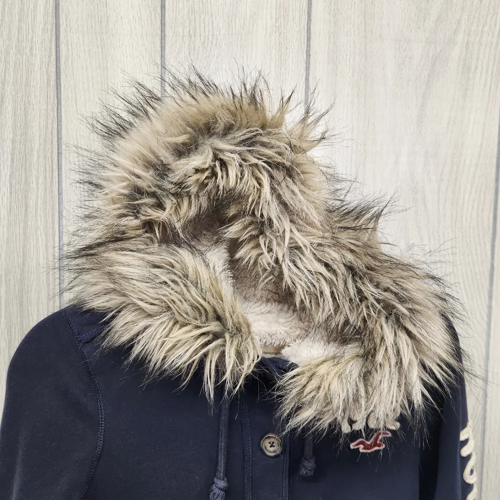 Y2K Hollister Faux Fur Hoodie Size Large - Picture 4 of 14